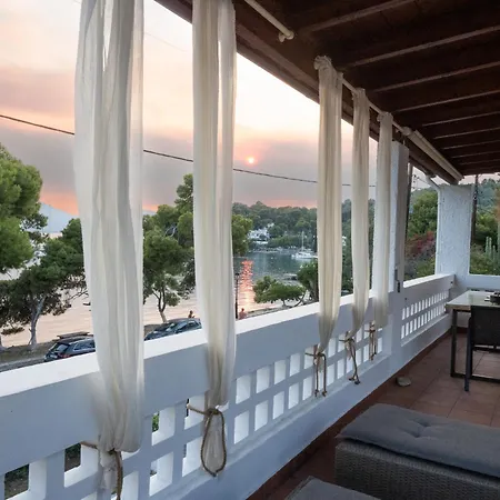 Seaview Apartment - Poros Relaxing Beachfront Flat Poros Town Exterior foto