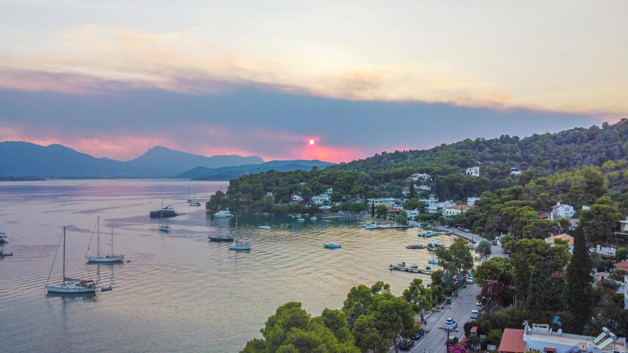 Seaview - Poros Relaxing Beachfront Flat 公寓 Póros