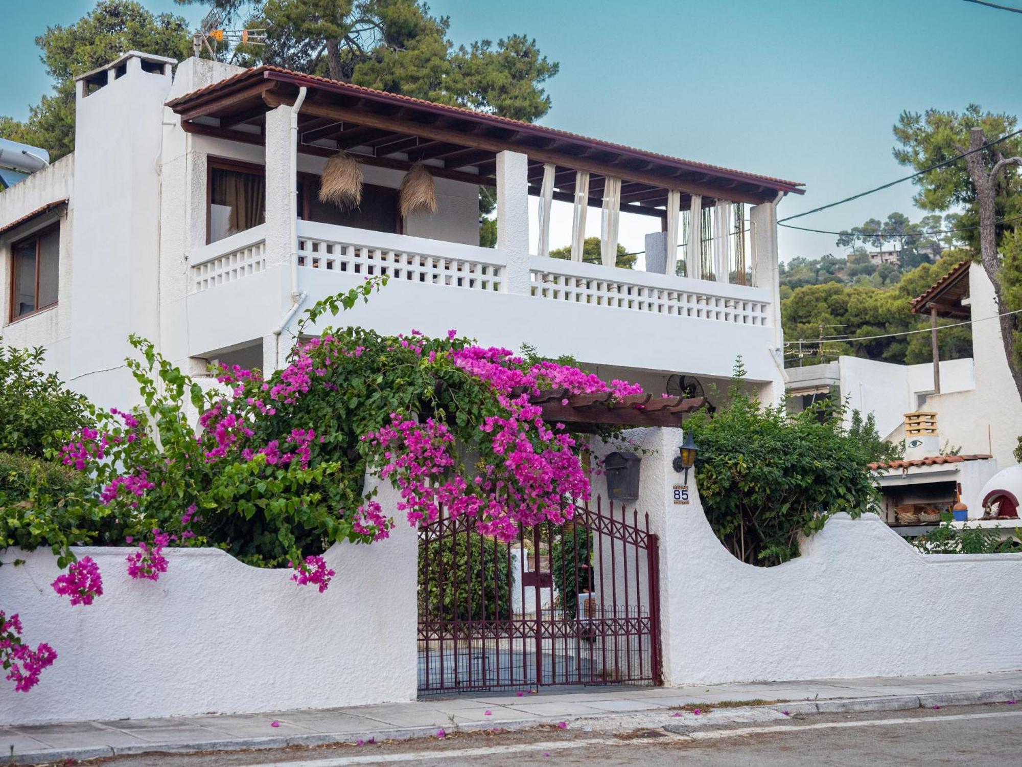 Seaview - Poros Relaxing Beachfront Flat 公寓