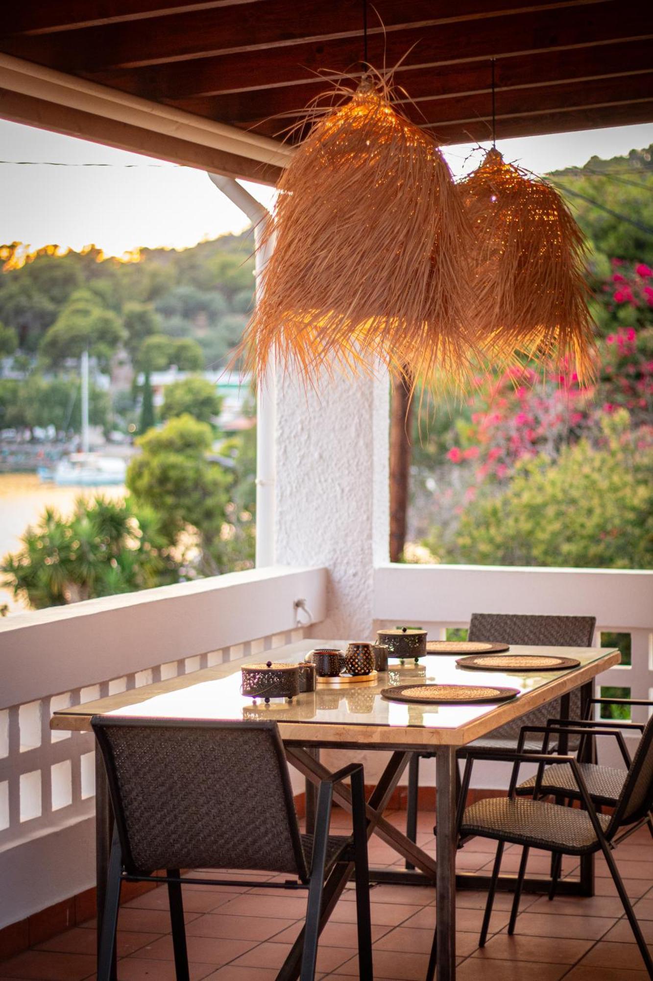 Seaview - Poros Relaxing Beachfront Flat 公寓